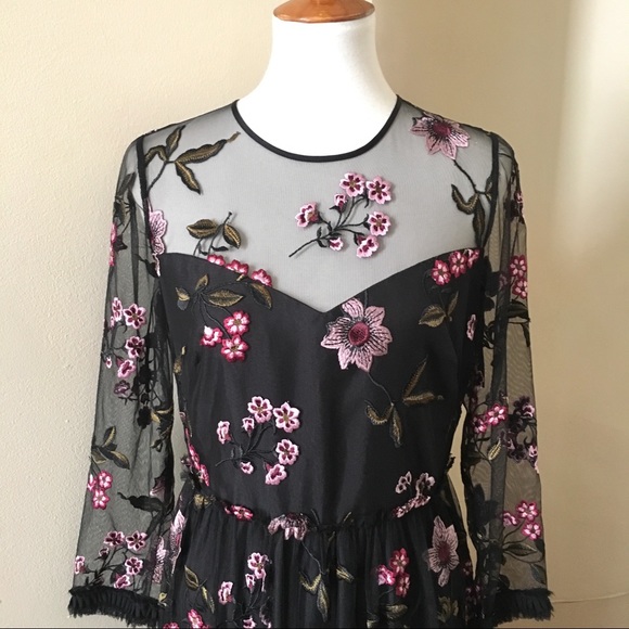 NEW Shoshanna Midnight Floral Embroidered Gown 8 - Picture 5 of 8